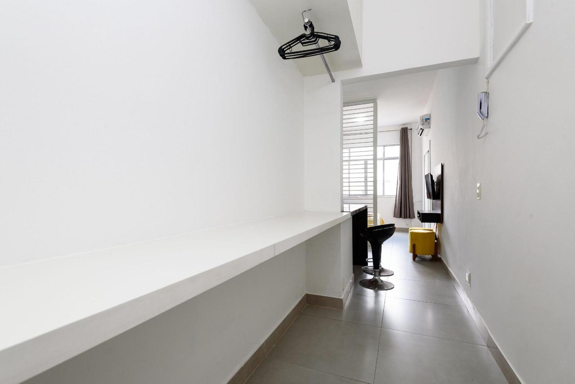 Em Copacabana A 100m Da | Jc 35/827 Apartment *